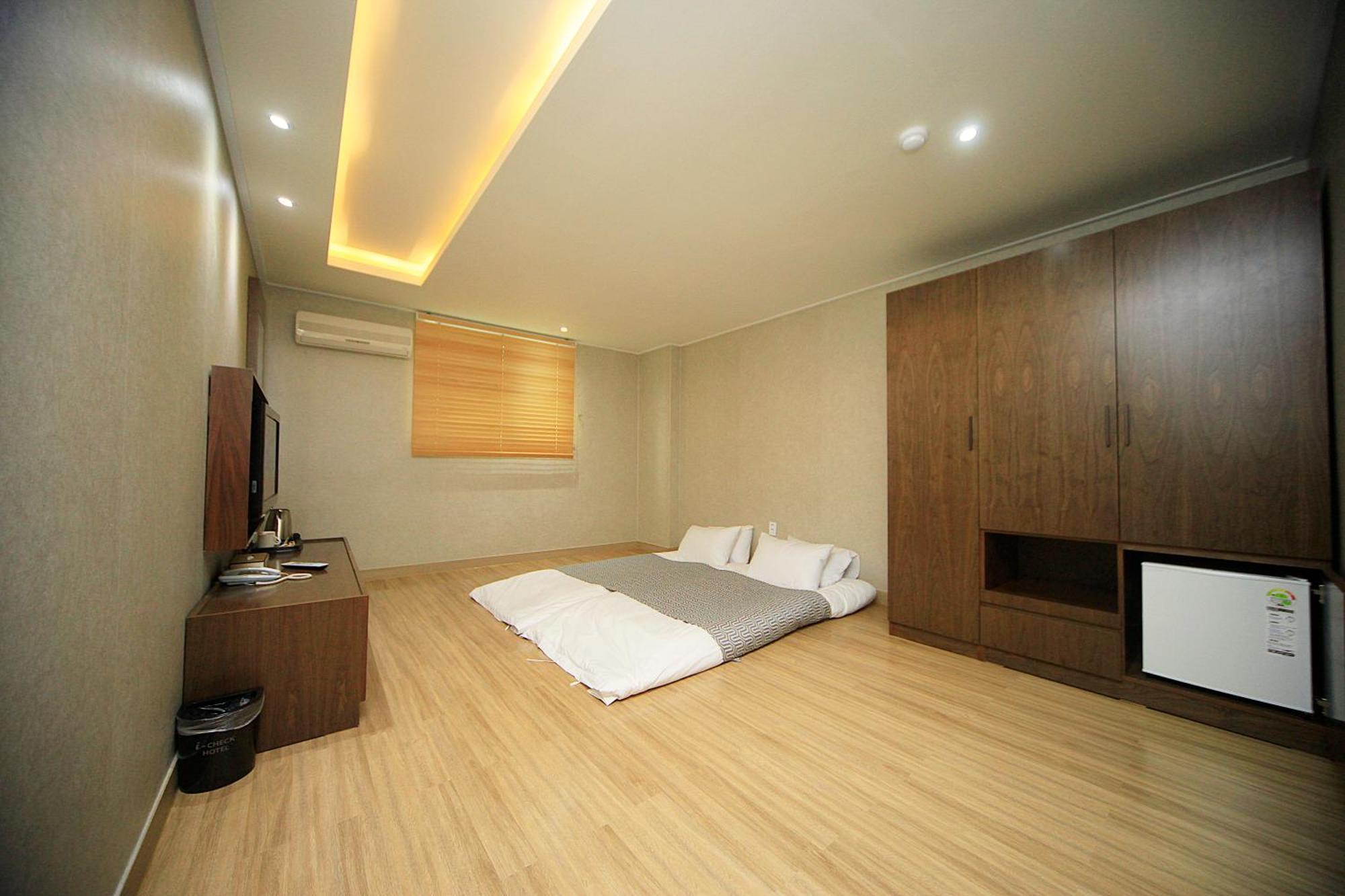 I-Check Hyunjin Hotel Donghae Exterior foto